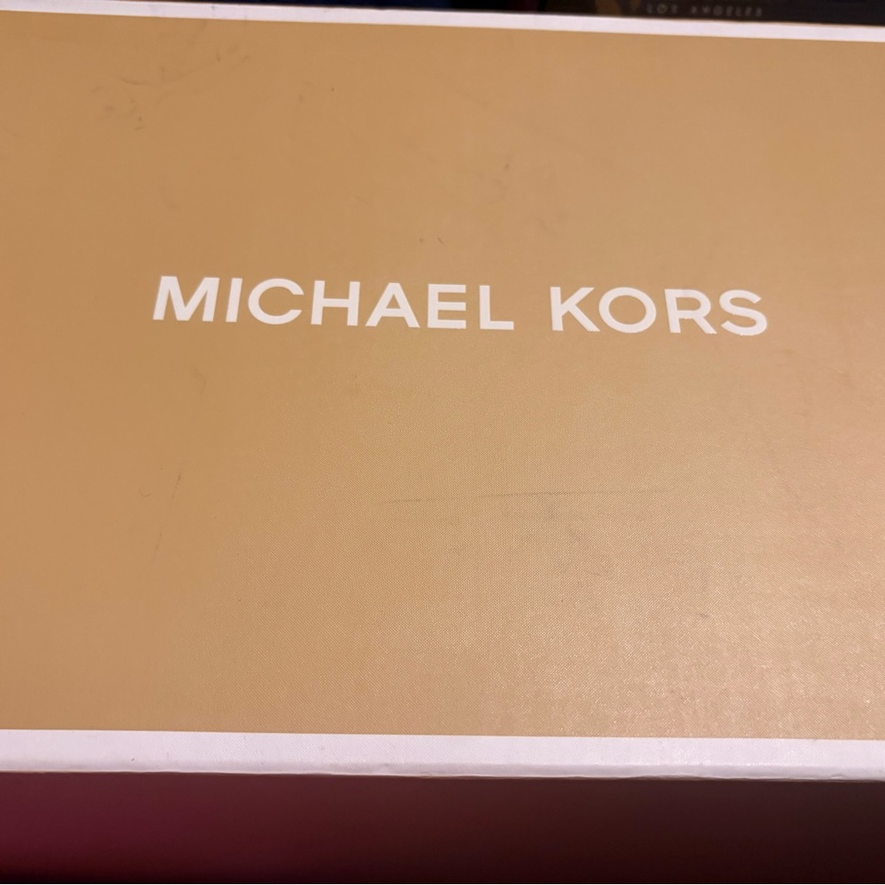 Michael Kors Beige purse